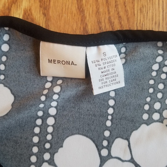 SoldMerona Womens Sz Small Wrap Dress Floral Black - Picture 3 of 4